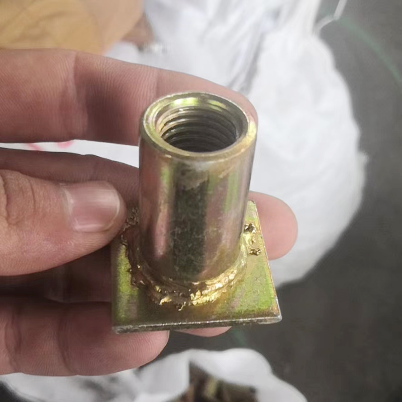 预埋套筒
